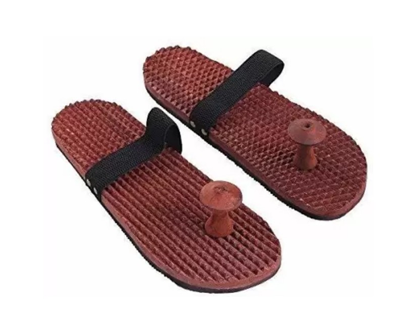 Acupressure Khadau paduka slipper